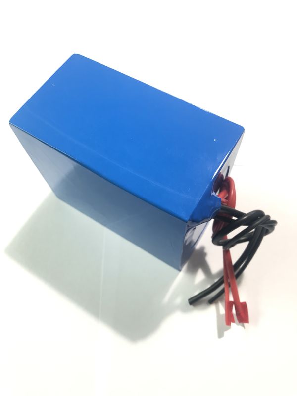ODM 14.8 V 15A E-bisiklet ve elektrikli motor için üçlü lityum iyonlu batarya paketi