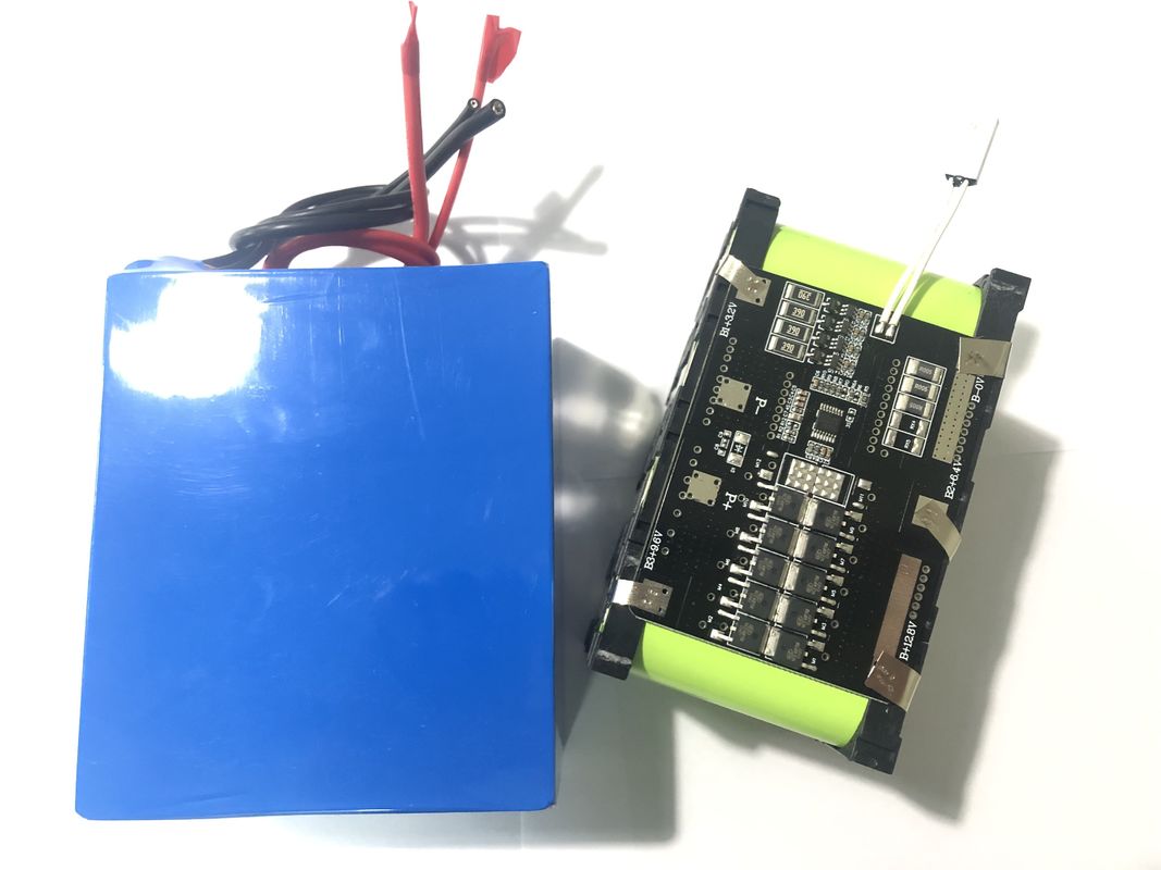 ODM 14.8 V 15A E-bisiklet ve elektrikli motor için üçlü lityum iyonlu batarya paketi