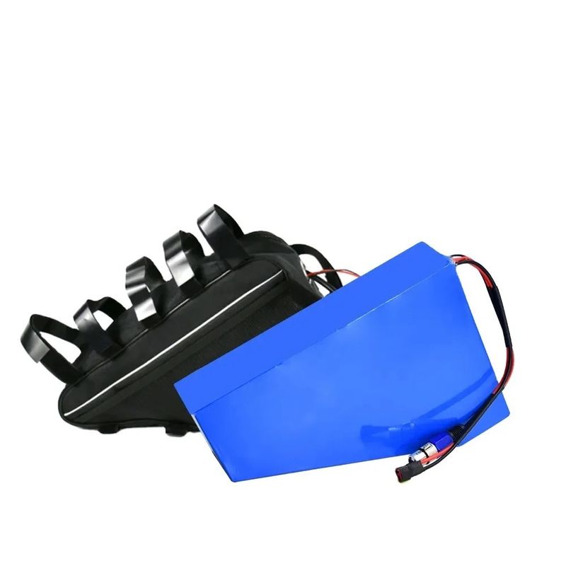 Özelleştirilebilir 72V Üçgen E Bike Bataryası 3000W 3500W 72V 20Ah E Bike Bataryası 18650 Hücre ile
